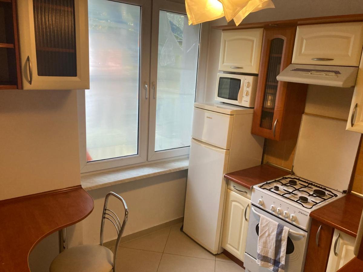ティヒApartament Przy Stadionieアパートメント エクステリア 写真